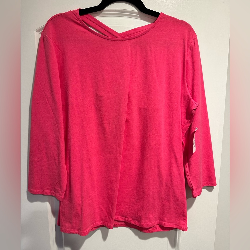 New York & Co 3/4 sleeve top with open back detail